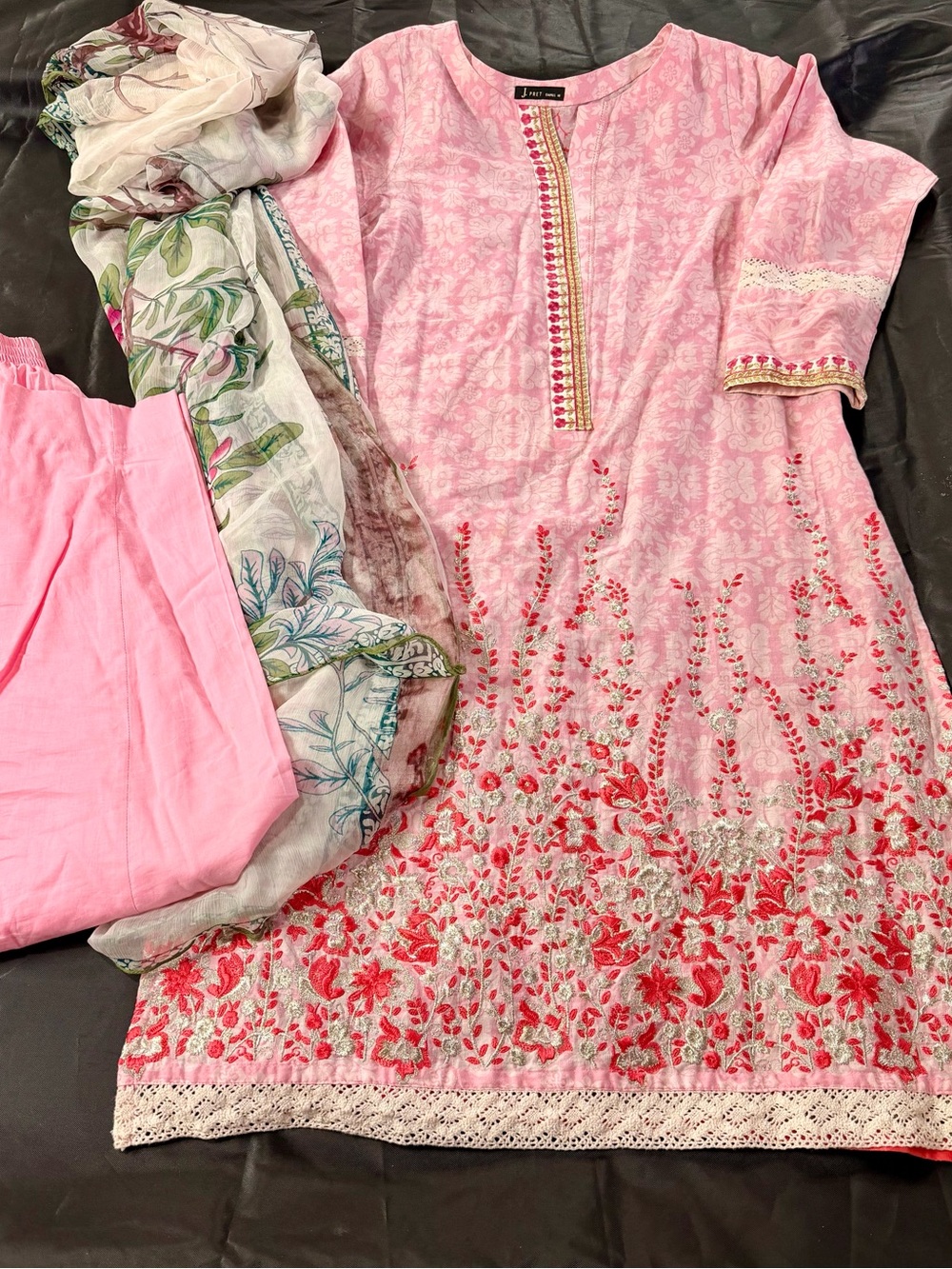 J. Junaid Jamshed Pink Embroidered 3-Piece Lawn Suit - Size Small